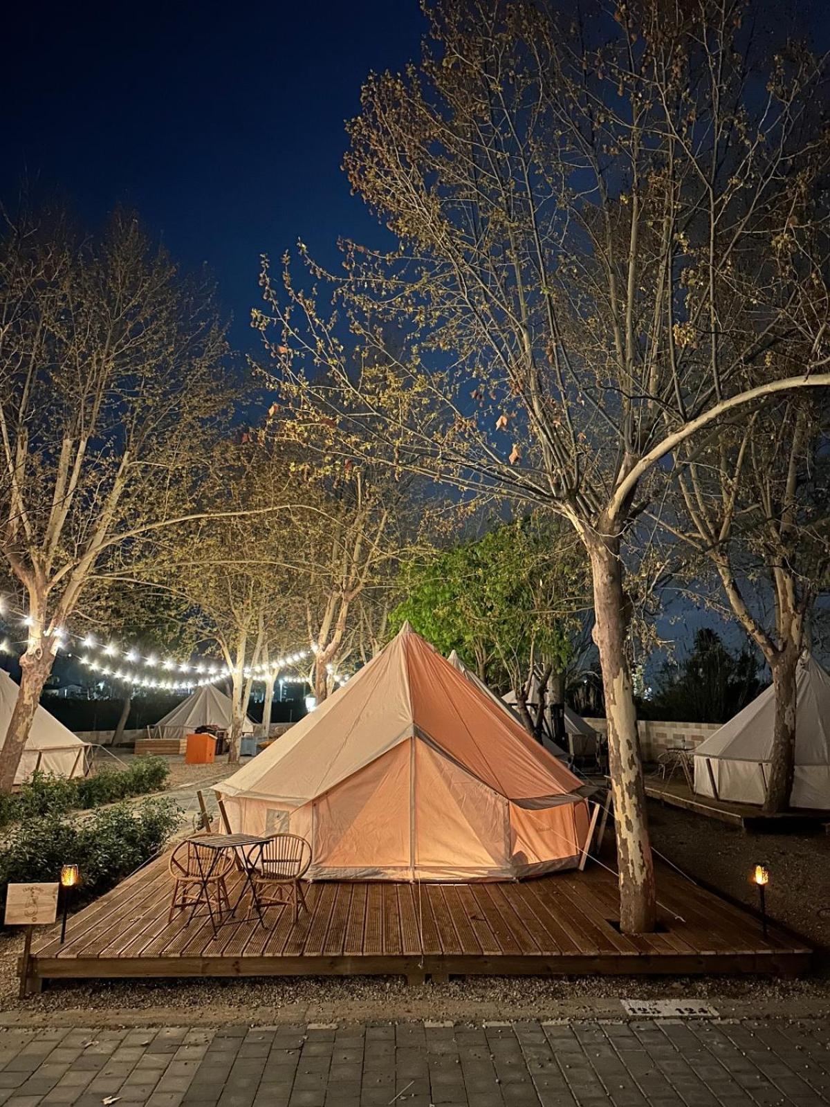 מלון Glamping Zone מונטנחוס מראה חיצוני תמונה