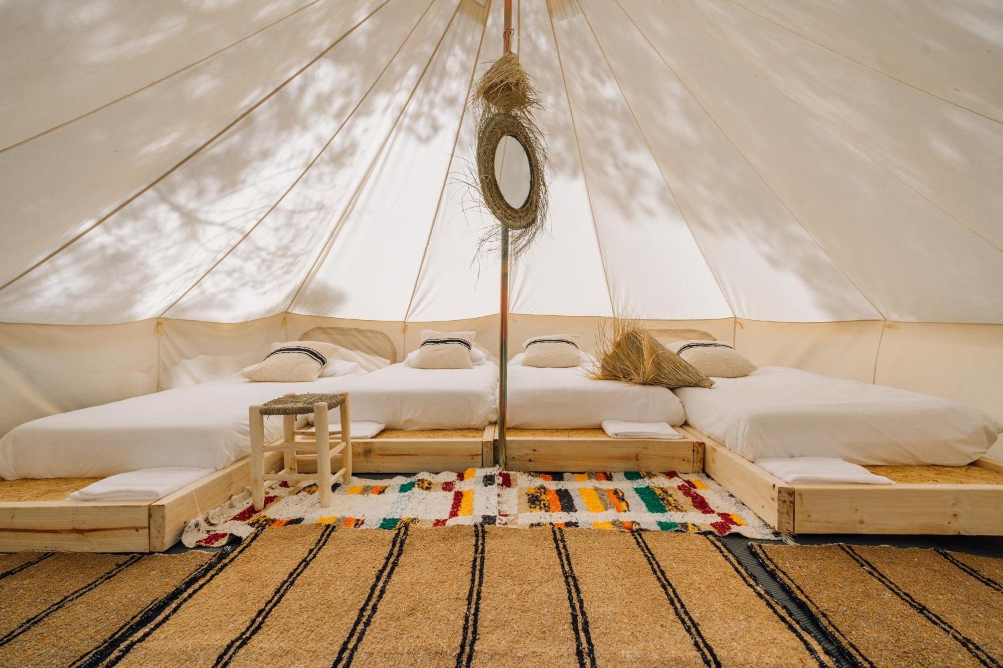 מלון Glamping Zone מונטנחוס מראה חיצוני תמונה